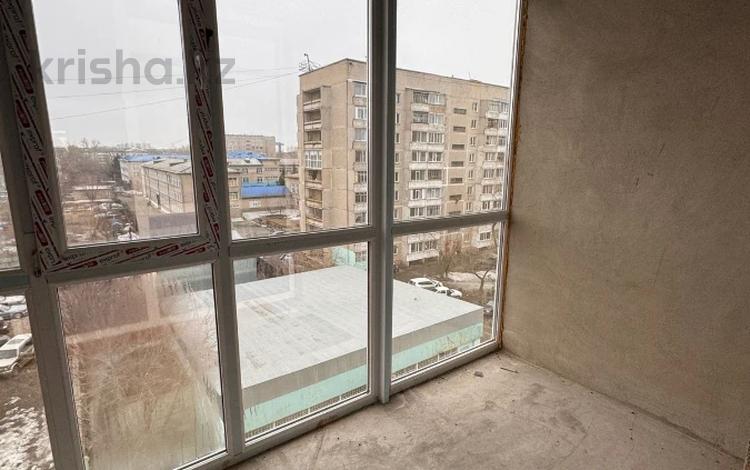 3-комнатная квартира, 95 м², 5/5 этаж, назарбаева за 31.9 млн 〒 в Петропавловске — фото 2