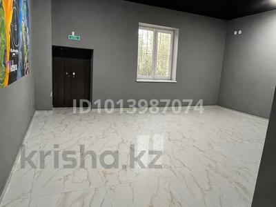 Офисы, склады, развлечения · 32 м² за 250 000 ₸ в Караганде, Казыбек би р-н