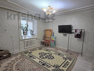 2-бөлмелі пәтер · 43 м² · 1/5 қабат, Шанхай ш/а., Казангапа, бағасы: 10.5 млн ₸ в Актобе, мкр Шанхай