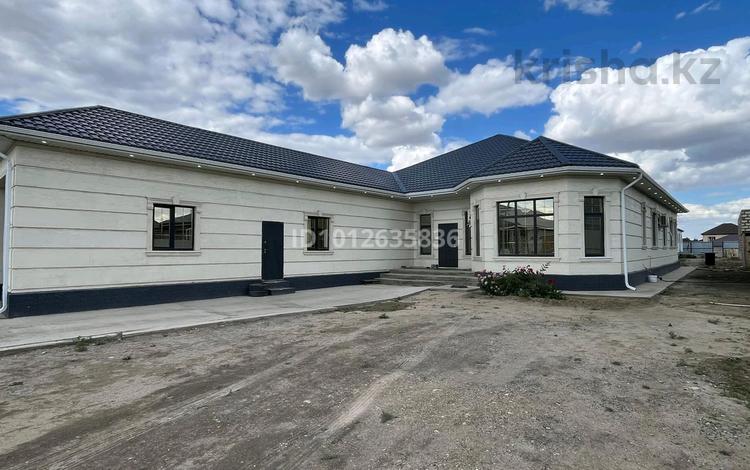 Отдельный дом · 5 комнат · 300 м² · 9 сот., мкр Атырау, Аккөл 6 — Әлия Молдагулова за 60 млн ₸ — фото 3