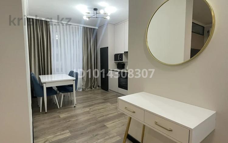 2-комнатная квартира · 50 м² · 7/9 этаж, мкр Нурсая, Абулхайр-хана за 350 000 ₸ в Атырау — фото 2