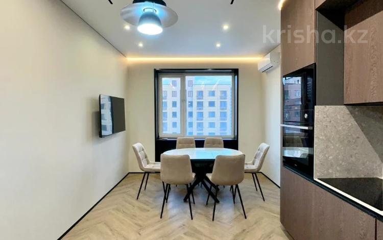 2-комнатная квартира · 65 м² · 10/12 этаж, Райымбека 210 за 66.5 млн ₸ в Алматы, Алмалинский р-н — фото 2