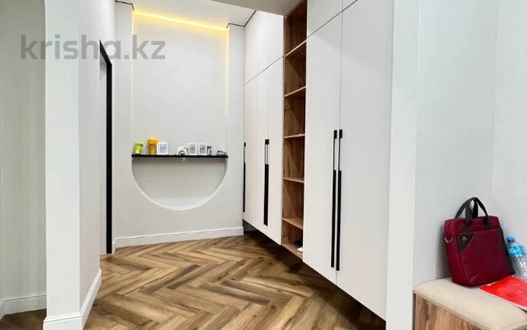 3-комнатная квартира · 89 м² · 9/10 этаж, 40-й мкр 2 за 51.5 млн ₸ в Актау — фото 16