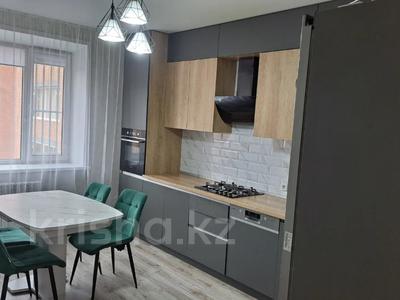 3-комнатная квартира, 98.4 м², 6/9 этаж, Береке микрорайон 52 за 47 млн 〒 в Костанае