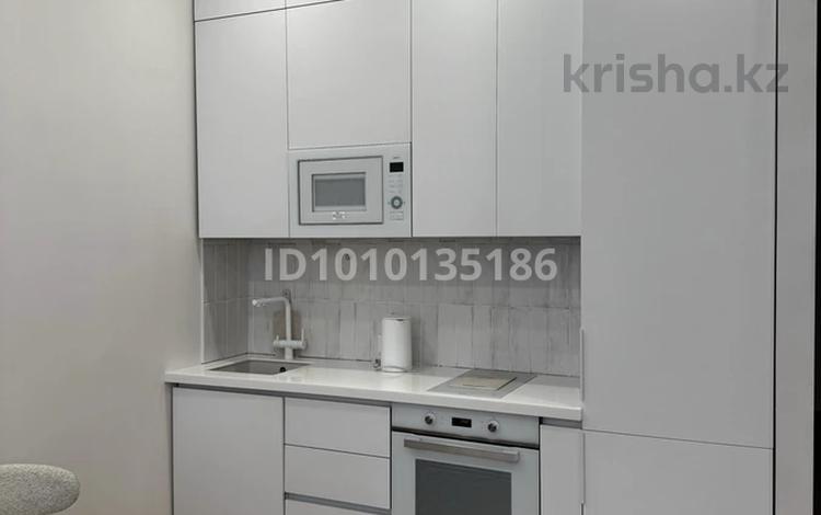 2-комнатная квартира · 47 м² · 10/16 этаж, Туран 43/1 за 300 000 ₸ в Астане, Нура р-н — фото 2