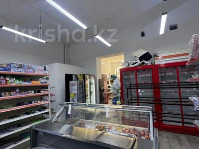 Свободное назначение, офисы, магазины и бутики, салоны красоты, медцентры и аптеки, образование, развлечения, конференц-залы, кабинеты и рабочие места, студии · 101 м² за 900 000 ₸ в Астане, Нура р-н