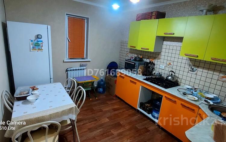 Отдельный дом · 3 комнаты · 100 м² · 8 сот., мкр Аксай-2, 8 — Акжар-2 ул 8 за 17 млн ₸ в Атырау — фото 3