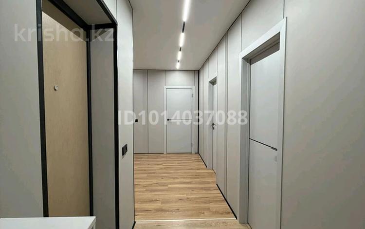 2-комнатная квартира · 70.5 м² · 1/5 этаж, мкр Северо-Восток, Циолковского 2/20 за 38 млн ₸ в Уральске — фото 2