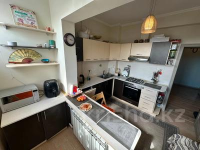 2-бөлмелі пәтер · 58 м² · 8/9 қабат, Ақсай-2 ш/а., бағасы: 40 млн ₸ в Алматы, Ауэзовский р-н