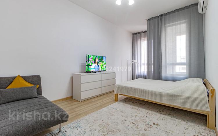 1-комнатная квартира · 38 м² · 7/7 этаж, Кабанбай батыра 60/17 за 20 000 ₸ в Астане, Есильский р-н — фото 2