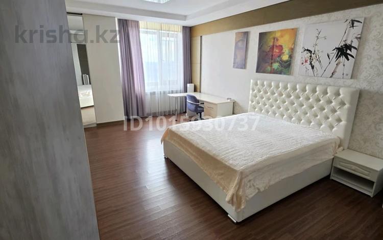 3-комнатная квартира · 120 м² · 19 этаж, Ахмет Байтурсынулы 5 за 550 000 ₸ в Астане, Сарайшык р-н — фото 2