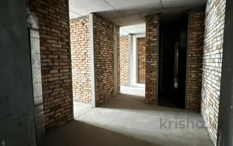 3-комнатная квартира · 93 м² · 6/9 этаж, Байтерекова 2б за 48 млн ₸ в Шымкенте — фото 2