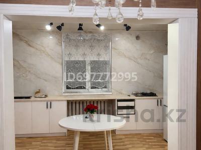 Отдельный дом · 10 комнат · 350 м² · 10 сот., Акдала 10 за 1.5 млн 〒 в Астане, Нура р-н