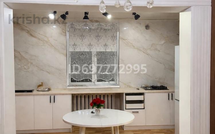 Отдельный дом · 10 комнат · 350 м² · 10 сот., Акдала 10 за 1.2 млн ₸ в Астане, Нура р-н — фото 45