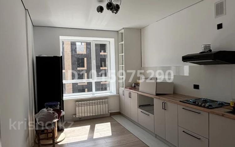 2-бөлмелі пәтер · 55 м² · 3 қабат, Алтын орда ш/а. 339 А, бағасы: 210 000 ₸ в Актобе, мкр. Алтын орда — фото 2