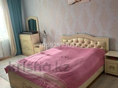 2-комнатная квартира, 65 м² посуточно, мкр Аккент 52 за 15 000 〒 в Алматы, Алатауский р-н