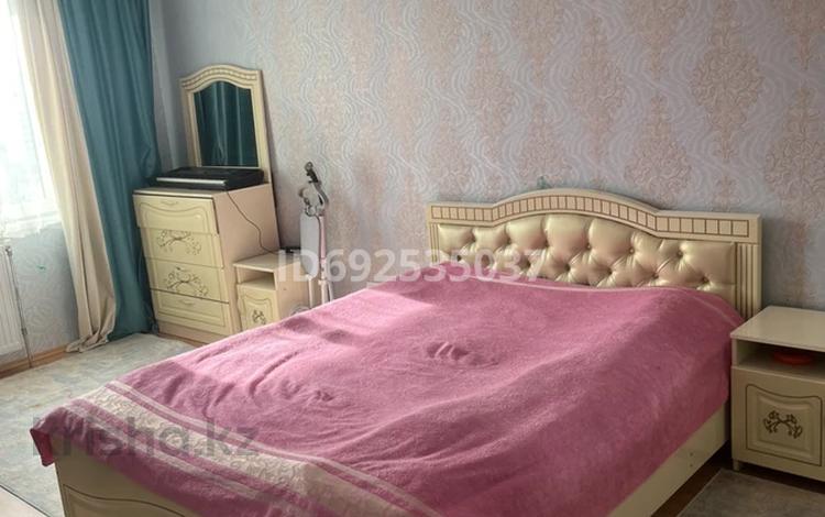 2-комнатная квартира, 65 м² посуточно, мкр Аккент 52 за 15 000 〒 в Алматы, Алатауский р-н — фото 2