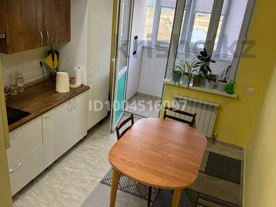 2-комнатная квартира · 59.6 м² · 8/12 этаж, Кошкарбаева 1140 — Aport mall за 38 млн 〒 в 