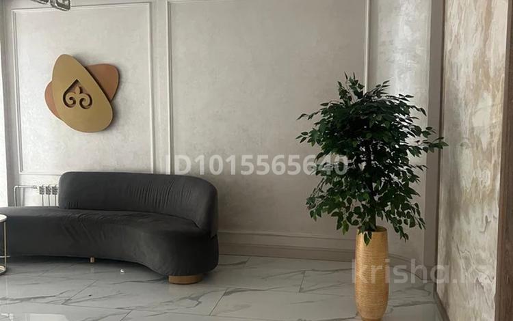 2-комнатная квартира · 72 м² · 3/8 этаж, Керей, Жанибек хандар 2, 2/1 за 420 000 ₸ в Астане, Нура р-н — фото 2