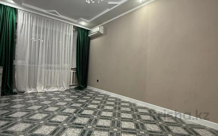 3-бөлмелі пәтер · 63 м² · 3/9 қабат, мкр 4 10, бағасы: 22.5 млн ₸ в Уральске — фото 2
