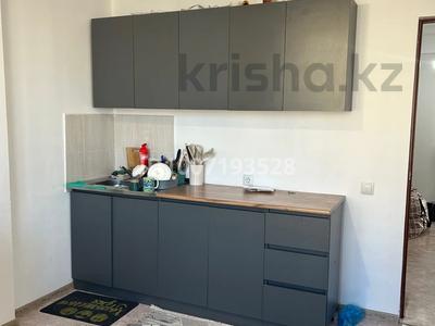 2-комнатная квартира · 70 м² · 5/9 этаж, 15 дом 15 — Дом возле дороги за 150 000 〒 в Актау, 19А мкр