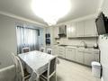 3-бөлмелі пәтер · 150 м² · 8/9 қабат, Самал-3 ш/а. 21, бағасы: 135 млн ₸ в Алматы, Медеуский р-н
