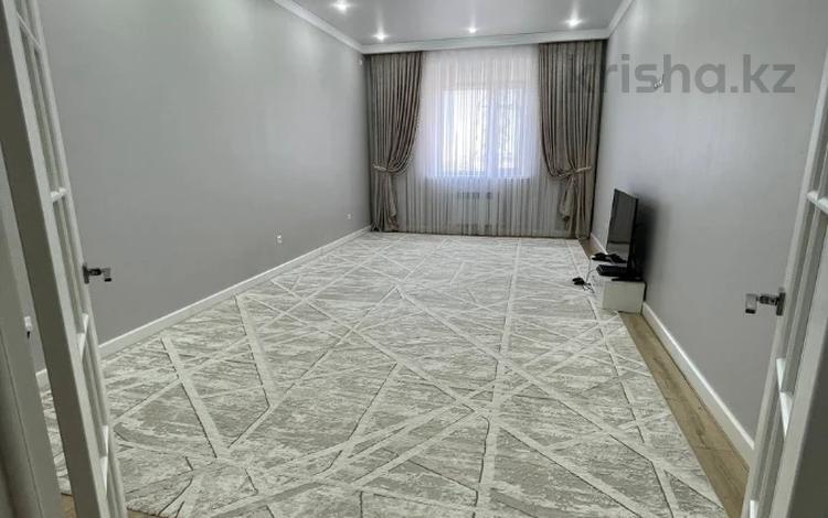 3-бөлмелі пәтер · 107.5 м² · 4/5 қабат, Алтын орда ш/а., бағасы: 46 млн ₸ в Актобе, мкр. Алтын орда — фото 11