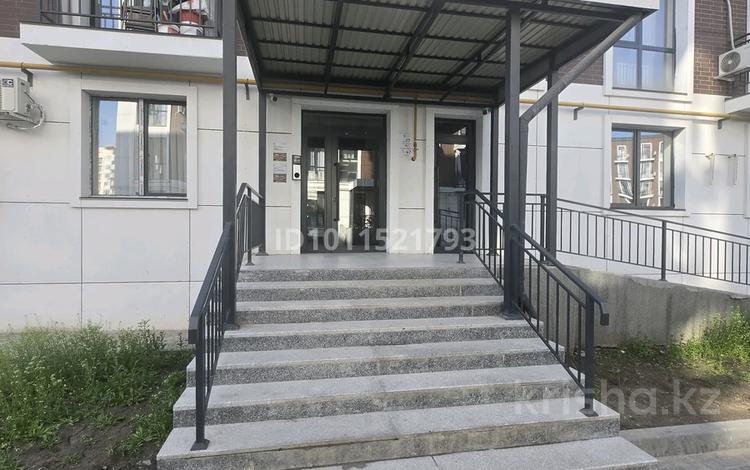 3-бөлмелі пәтер · 56 м² · 2/6 қабат, мкр Нуркент 9К15 блок 17 — Бауыржана Момышулы Универсиадная, бағасы: 41 млн ₸ в Алматы, Алатауский р-н — фото 2