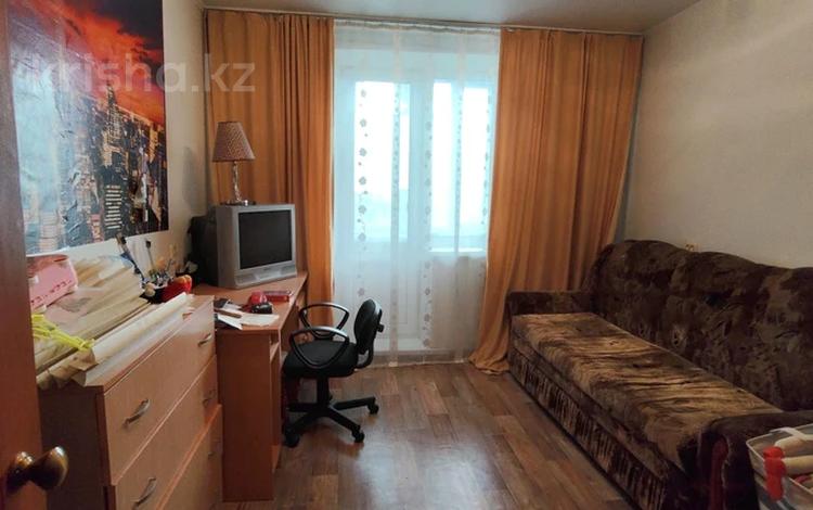 3-бөлмелі пәтер · 64 м² · 6/9 қабат, 4 ш/а — Сырым датова, бағасы: 19 млн ₸ в Уральске, мкр 4 — фото 3