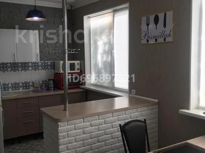 1-бөлмелі пәтер, 38 м², 1/5 қабат ай сайын, 19-й мкр 14/3, бағасы: 125 000 〒 в Актау, 19-й мкр