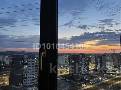 3-бөлмелі пәтер · 95 м² · 14/16 қабат, Каныша Сатпаева 55/9, бағасы: 650 000 ₸ в Усть-Каменогорске