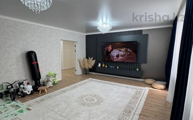 4-комнатная квартира · 150 м² · 3/5 этаж, мкр Болашак, Богенбай батыра за 55 млн ₸ в Актобе — фото 2