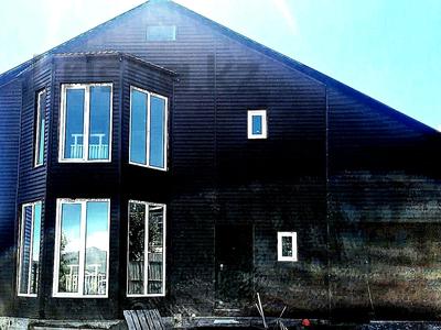 Отдельный дом · 7 комнат · 270 м² · 10 сот., Целинная 81 за 16.8 млн 〒 в Алтае
