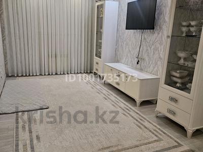 3-комнатная квартира · 108 м² · 5/9 этаж, мкр. Алтын орда, Мангилик ел 22 — Гипер анвар,мектеп Смарт білім, 63мектеп,ТТ и К поликлиника,Коктобе гостиница за 40 млн 〒 в Актобе