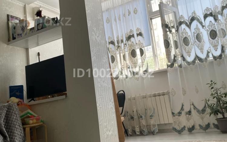 3-бөлмелі пәтер · 86 м² · 2/6 қабат, мкр Женис 21, бағасы: 32 млн ₸ в Уральске — фото 2