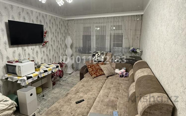 2-комнатная квартира · 45.5 м² · 5/5 этаж, Мкр. Акбулак 17 за 15 млн ₸ в Таразе — фото 2