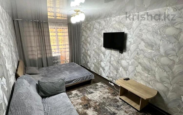1-комнатная квартира, 33 м² посуточно, проспект Ауэзова 41 за 8 000 〒 в Усть-Каменогорске — фото 41