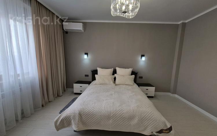 2-комнатная квартира · 70 м² · 11/17 этаж, Айтике би 113 за 380 000 ₸ в Атырау — фото 4
