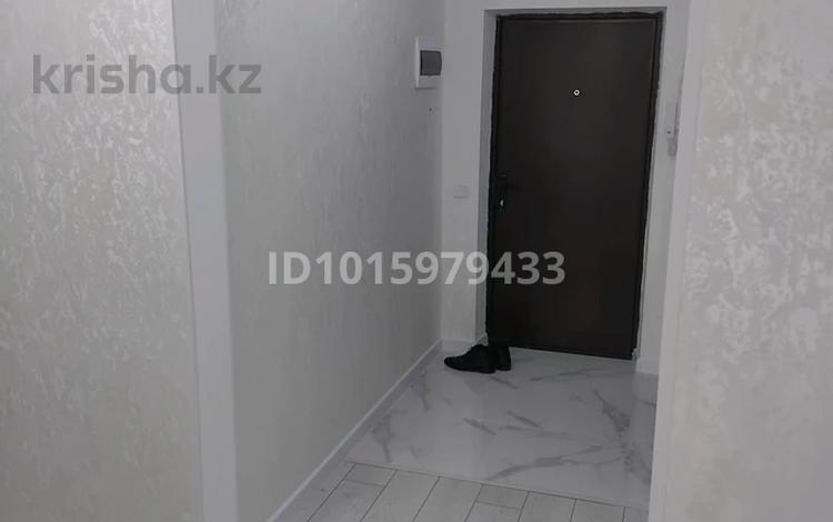 1-комнатная квартира · 39 м² · 6/9 этаж, мкр Шымсити 9 за 180 000 ₸ в Шымкенте, Абайский р-н — фото 2