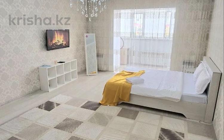 1-комнатная квартира · 63 м² · 4/7 этаж, мкр. Алтын орда 21в — Теннисный центр за 15 000 〒 в Актобе — фото 3