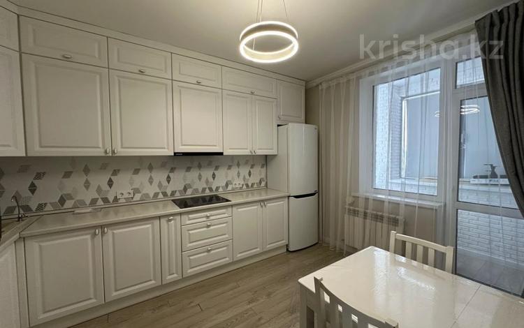 3-комнатная квартира · 69.8 м² · 2/12 этаж, Бокейхана 40 за 53.5 млн ₸ в Астане, Есильский р-н — фото 2
