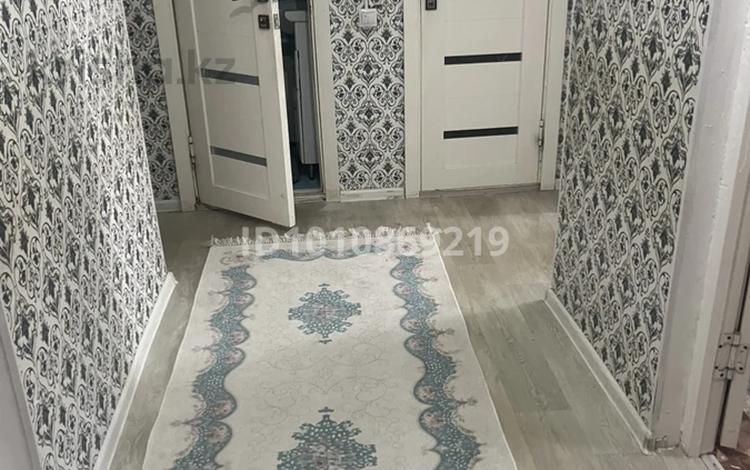 3-комнатная квартира · 67 м² · 2/6 этаж, мкр Центральный, Канцева 3а за 350 000 ₸ в Атырау — фото 2