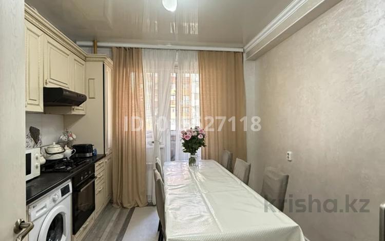 3-бөлмелі пәтер · 73.6 м² · 3/10 қабат, Шұғыла ш/а. 4/16 — толе би, бағасы: 42 млн ₸ в Алматы, Наурызбайский р-н — фото 2
