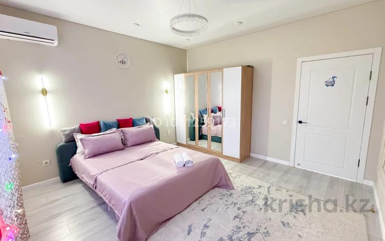 1-комнатная квартира · 66 м² · 9/9 этаж, мкр Нурсая, Елорда 6/8 за 15 000 〒 в Атырау — фото 2