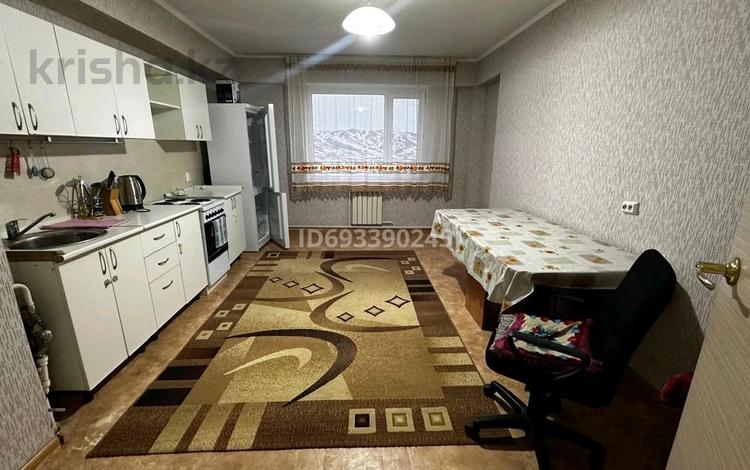 2-комнатная квартира, 72.4 м², 9/9 этаж, Аль-Фараби 36 за 22 млн 〒 в Усть-Каменогорске — фото 2