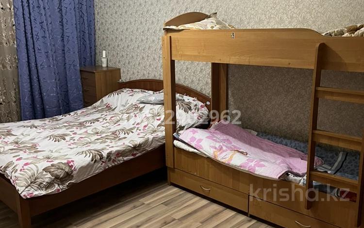 2-комнатная квартира, 42.5 м², 2/4 этаж, мкр №5 39 за 30 млн 〒 в Алматы, Ауэзовский р-н — фото 2