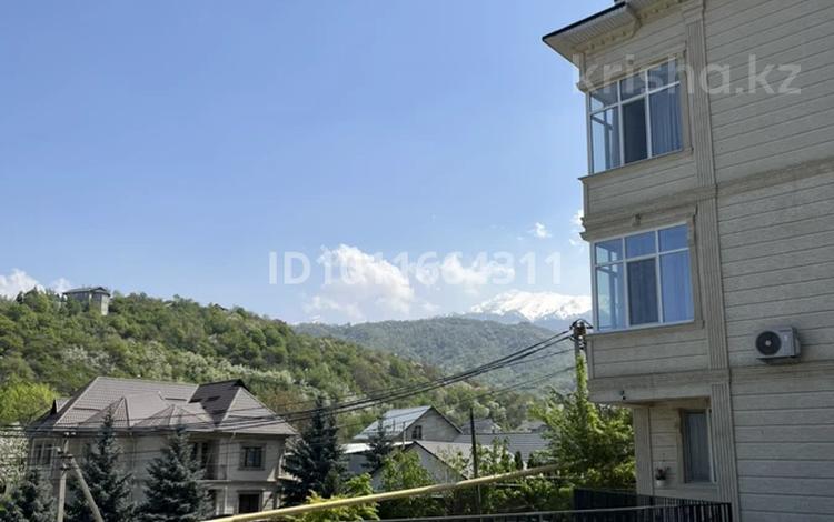 4-комнатная квартира · 80 м² · 1/3 этаж, Олимпийская 9 — Олимпийская, остановка 5 автобуса, выше школы 47 за 85.5 млн ₸ в Алматы, Медеуский р-н — фото 2
