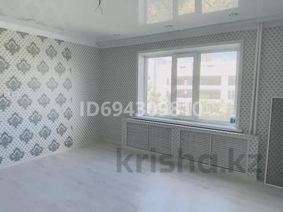 2-бөлмелі пәтер · 54 м² · 4/9 қабат, Утепбаева 44 — 5 школа, детский реабилитационный центр, бағасы: 25 млн ₸ в Семее