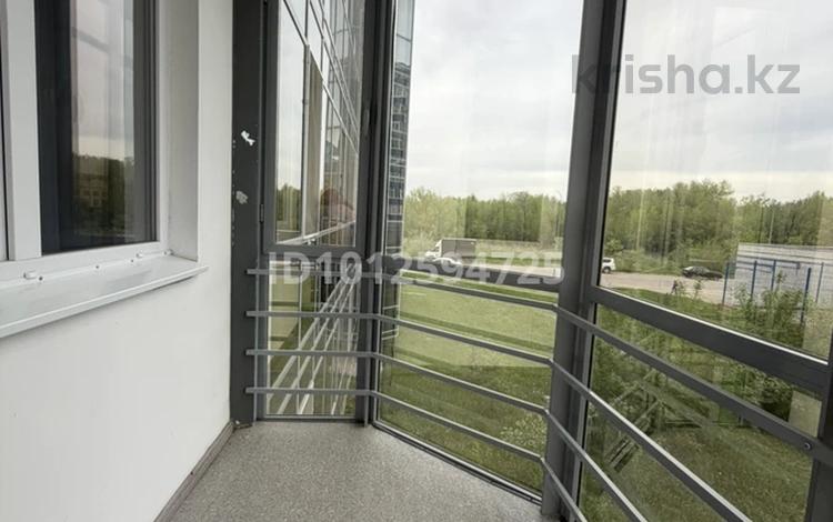 3-бөлмелі пәтер · 82.1 м² · 2/10 қабат, Жибек Жолы 7, бағасы: 49 млн ₸ в Усть-Каменогорске — фото 2