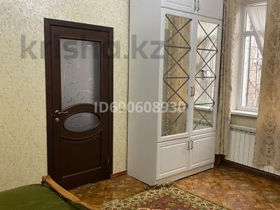 3-комнатная квартира, 80 м², 2/3 этаж, Калдаякова — Кремлевская за 75 млн 〒 в Шымкенте, Абайский р-н